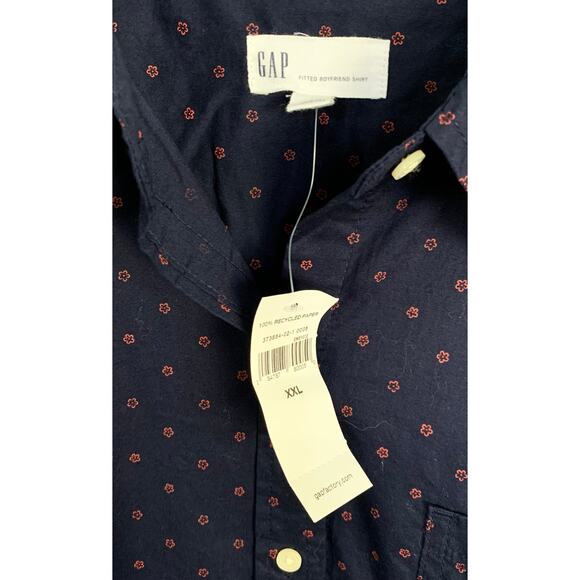 NWT GAP Navy Fitted Boyfriend Button Down with Red Flowers Size XXL - Picture 3 of 5